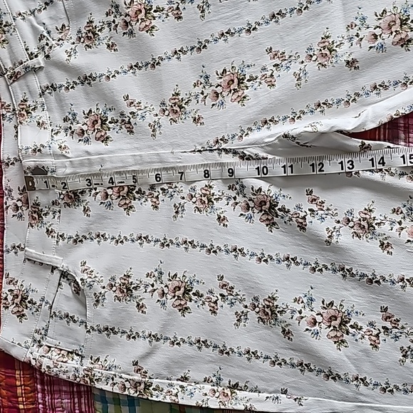 Bell bottoms - Picture 4 of 8